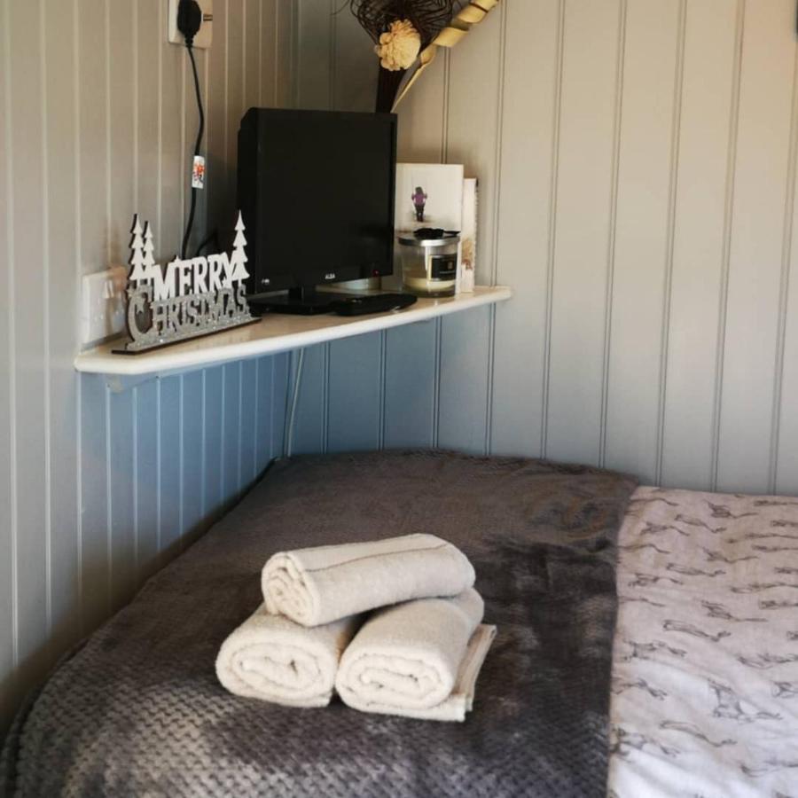 Вилла Pen-Rhos Luxury Glamping "Cuckoo'S Nest" Лландриндод-Уэлс Экстерьер фото